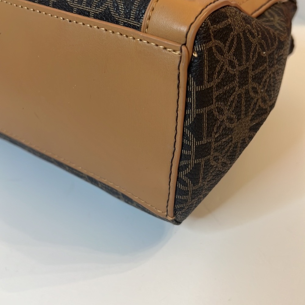 BROWN AND TAN HAND BAG - Picture 9 of 16